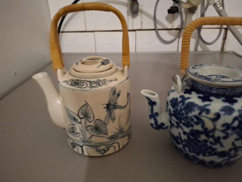 Two small chinese tea pots
