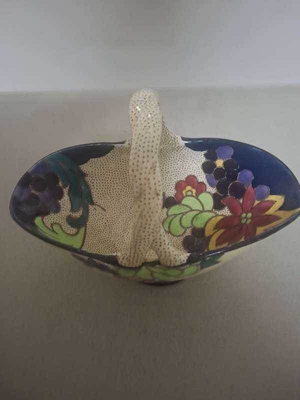 Tuscan floarl procleain vinatge display basket