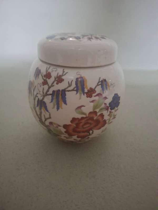 Vintage sadler floarl ginger jar and lid