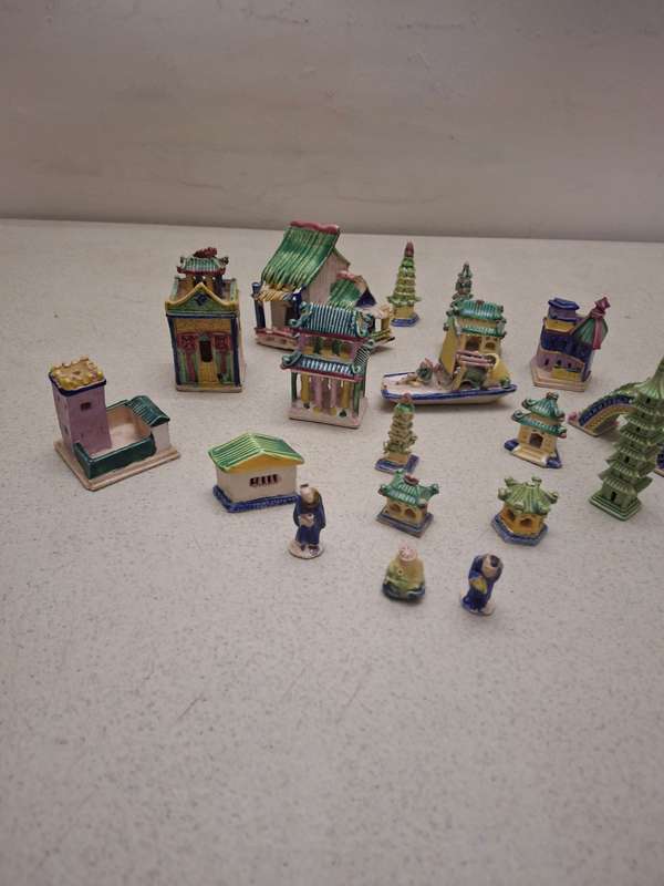 A nice lot of oriental miniature homes