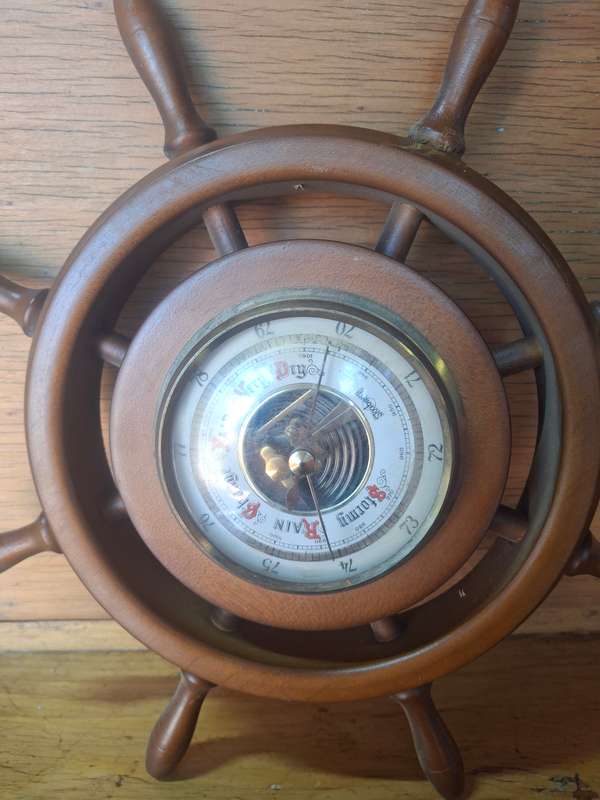 Wooden barometer