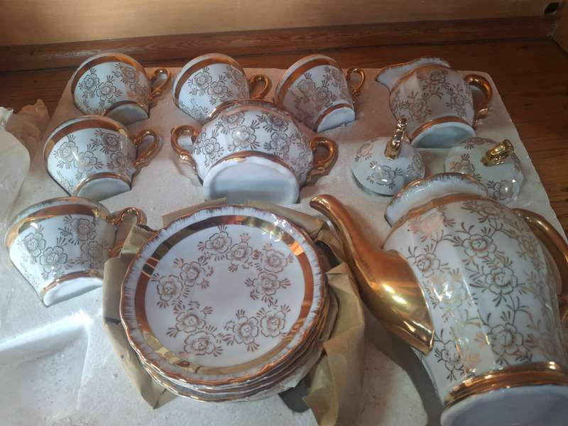 Nice whilte and gold procelain coffee set