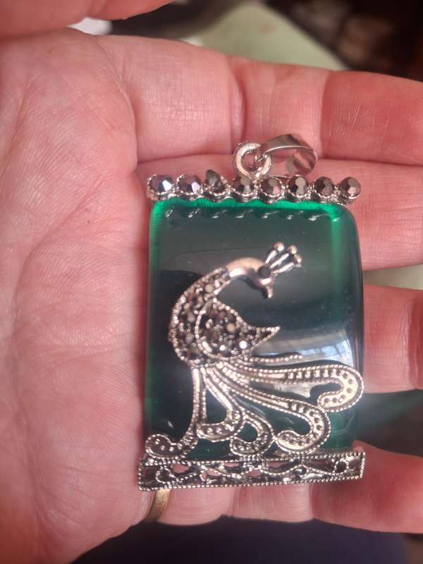 Nice costume peacock pendant