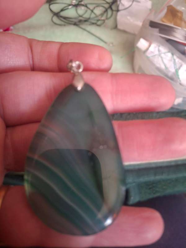 Green stone agate pendant