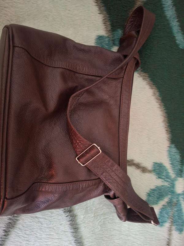 Ladies leather handbag