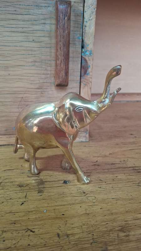 Brass elephant