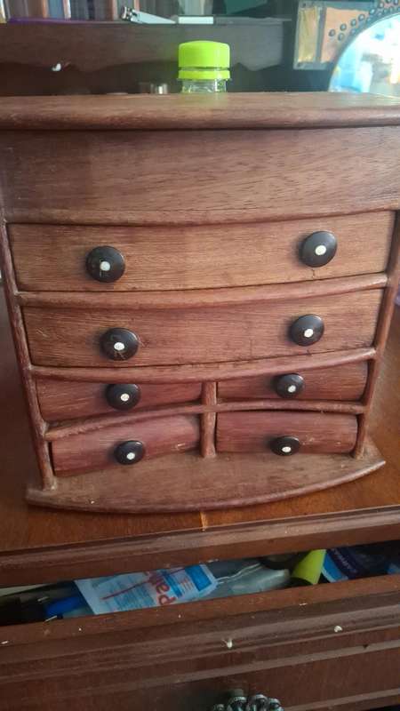 Wooden vintage jewellery box