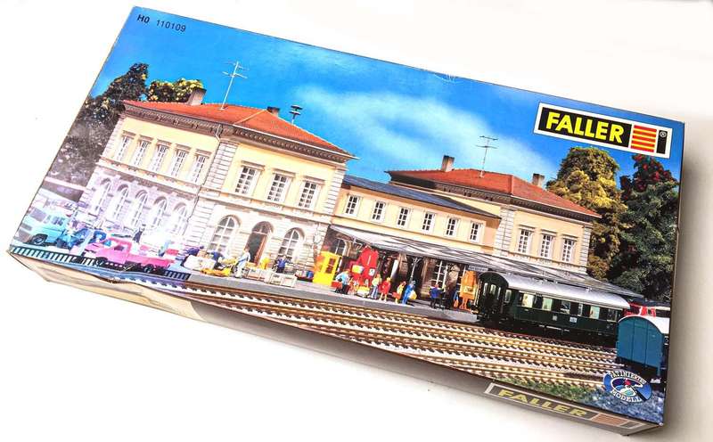 Faller Railway Station (HO)