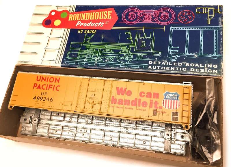 ROUNDHOUSE: UNION PACIFIC 50FT PLUG DOOR BOX CAR (HO)