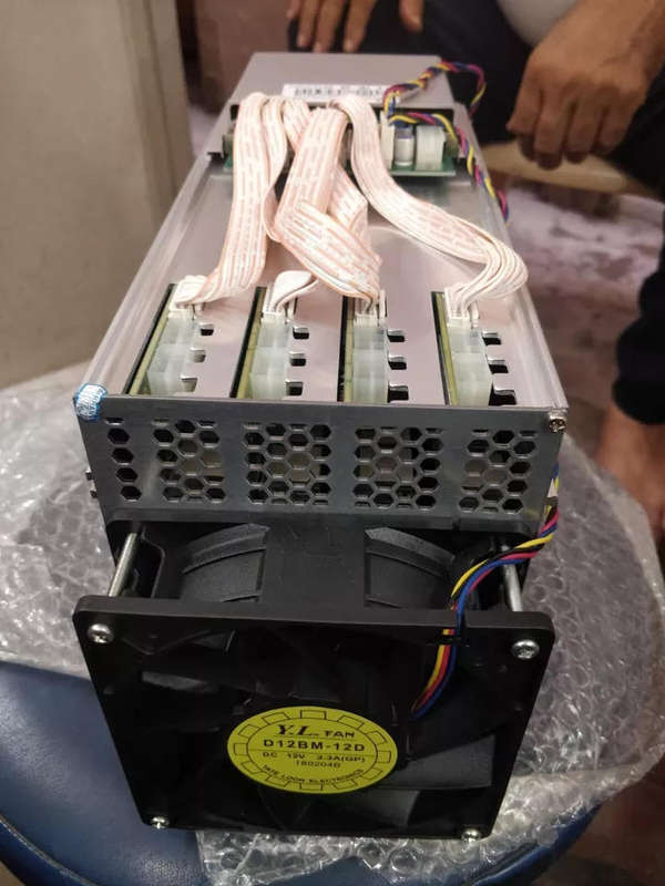 14x L3+ AntMiners With Power Supplies