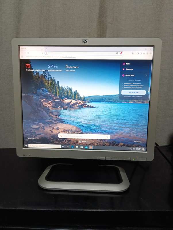17" HP SCREENS - ONE BID FOR BOTH