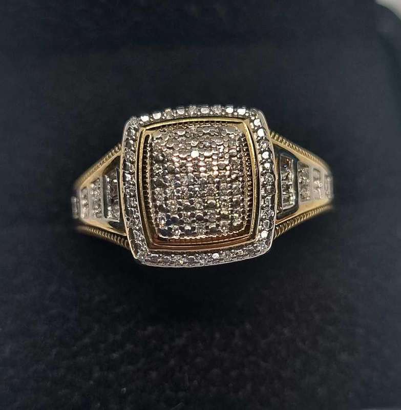9ct Yellow Gold Diamond Ring