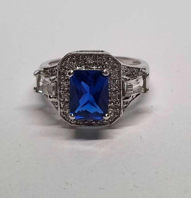 9ct White Gold Diamond and Cubic Zirconia Ring