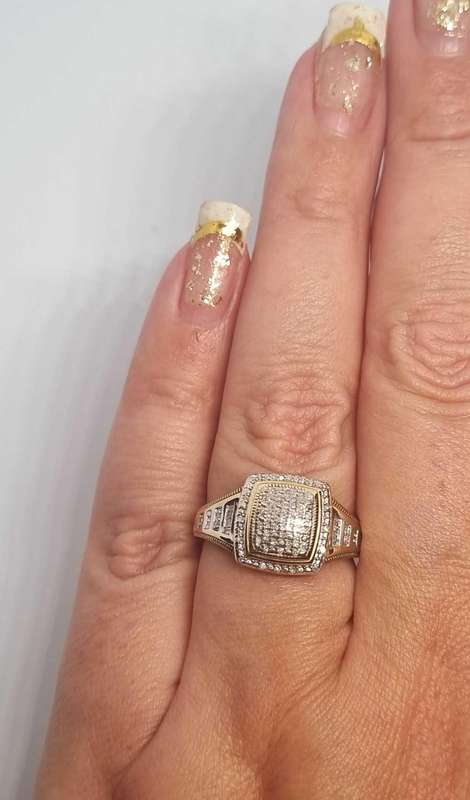 9ct Yellow Gold Diamond Ring
