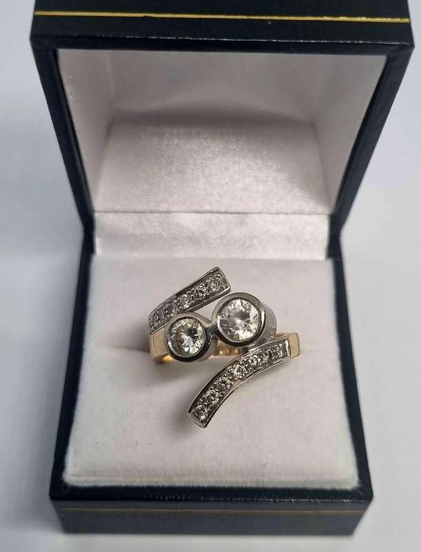 9ct Yellow and White Gold Diamond and Cubic Zirconia Ring