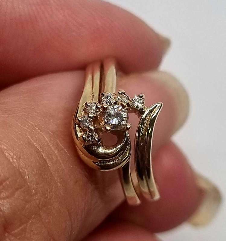 9ct Yellow Gold Diamond Ring Set