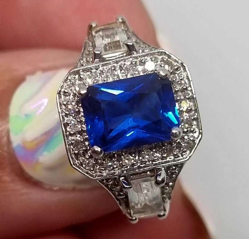 9ct White Gold Diamond and Cubic Zirconia Ring