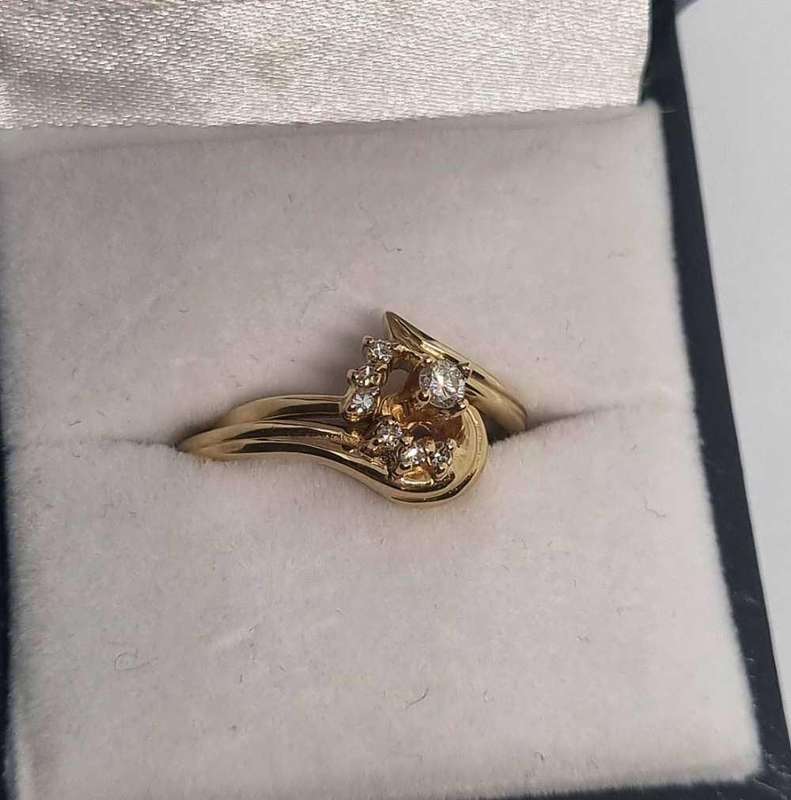 9ct Yellow Gold Diamond Ring Set