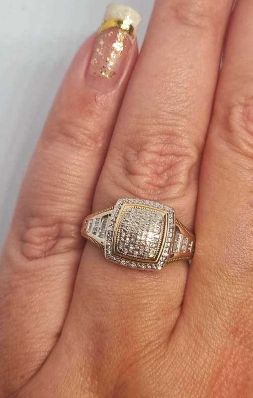 9ct Yellow Gold Diamond Ring