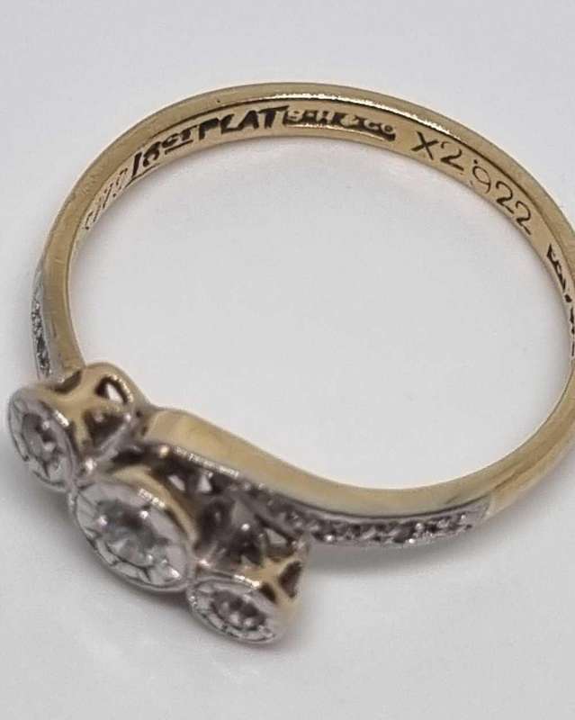 18ct Yellow and White Gold Diamond Ring