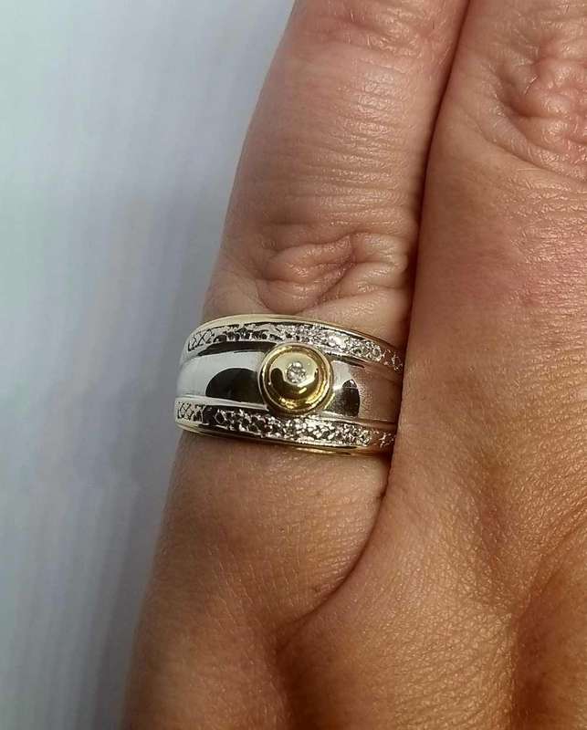 9ct White Gold Diamond Ring