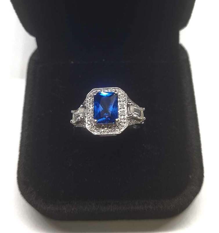 9ct White Gold Diamond and Cubic Zirconia Ring