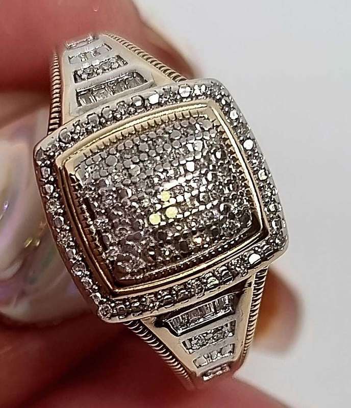 9ct Yellow and White Gold Diamond Ring