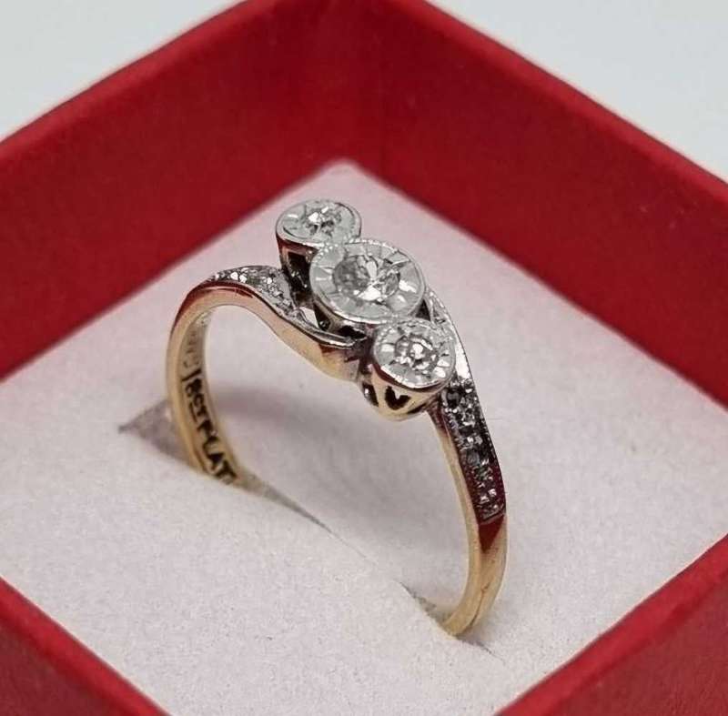 18ct Yellow Gold and Platinum Diamond Ring