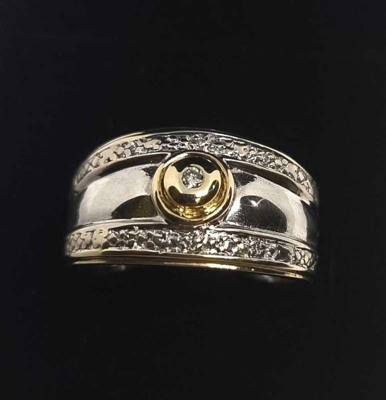 9ct Yellow and White Gold Diamond Ring