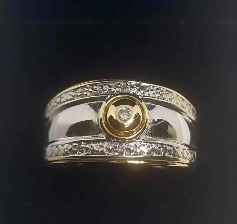 9ct Yellow and White Gold Diamond Ring