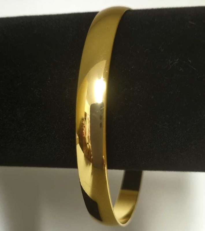 Gold plated Bangle