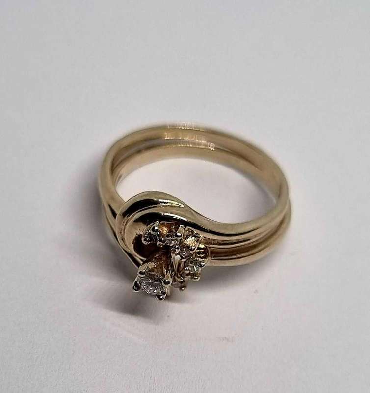 9ct Yellow Gold Diamond Ring Set