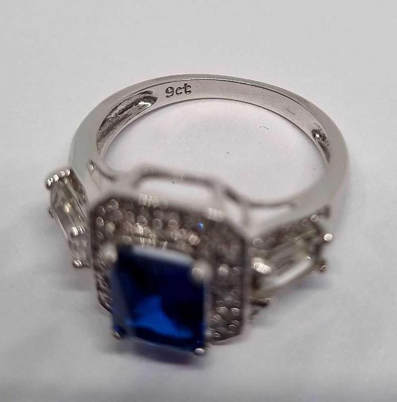 9ct White Gold Diamond and Cubic Zirconia Ring