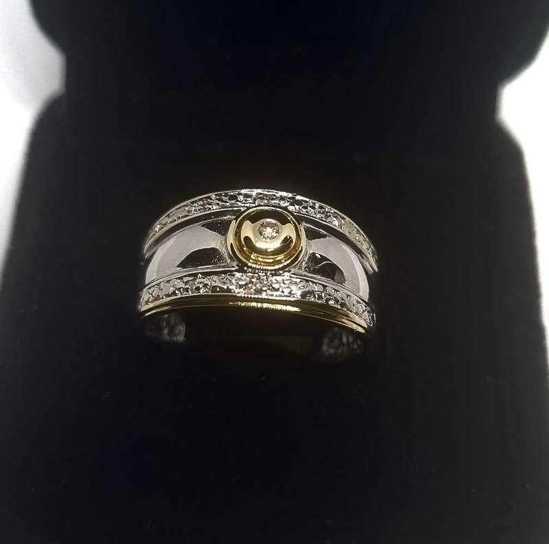 9ct White Gold Diamond Ring