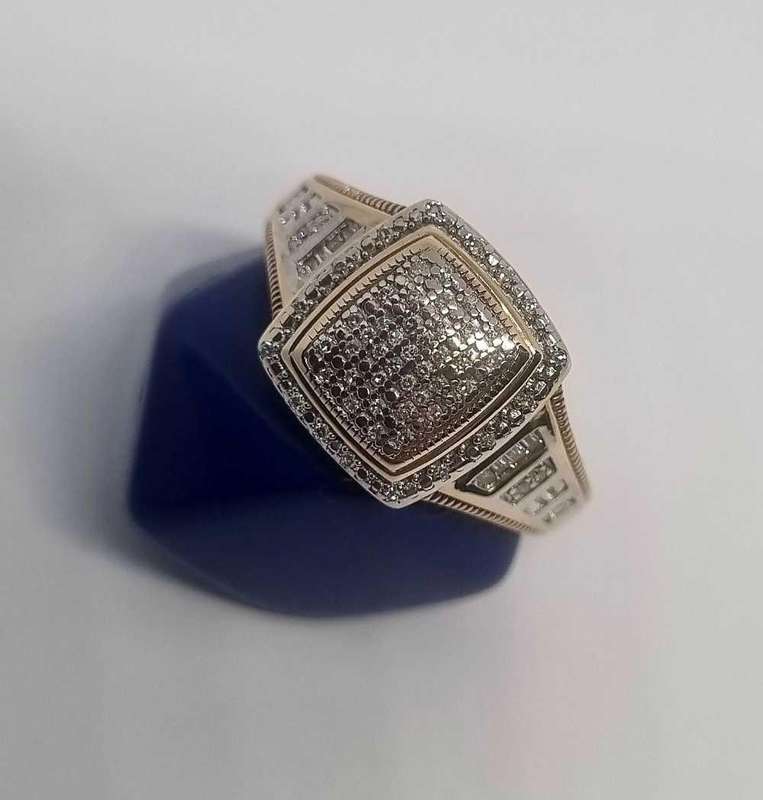 9ct Yellow and White Gold Diamond Ring