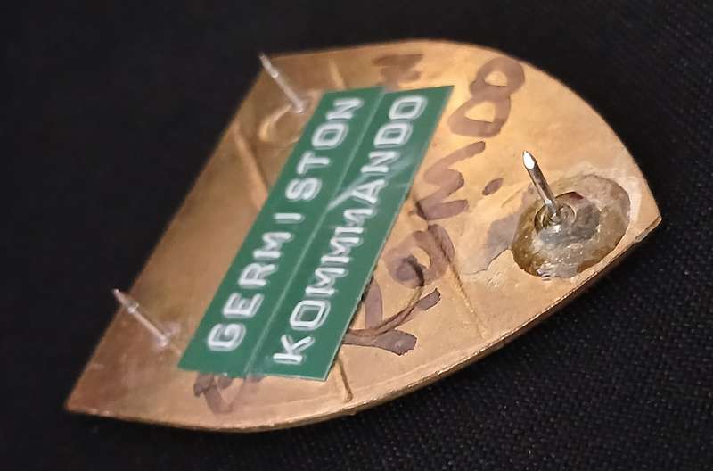SADF GERMISTON COMMANDO SHOULDER FLASH       ( ONE PIN REPAIRED )               L45