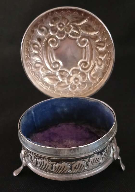 STERLING SILVER 1906 JEWELLERY BOX BIRMINGHAM ---- HALLMARKED  SEE PHOTO'S