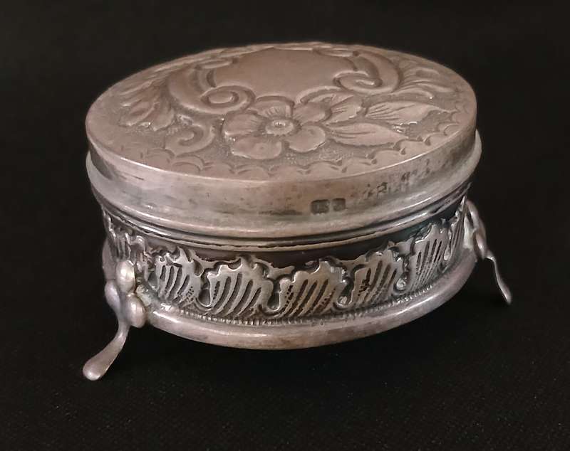 STERLING SILVER 1906 JEWELLERY BOX BIRMINGHAM ---- HALLMARKED  SEE PHOTO'S