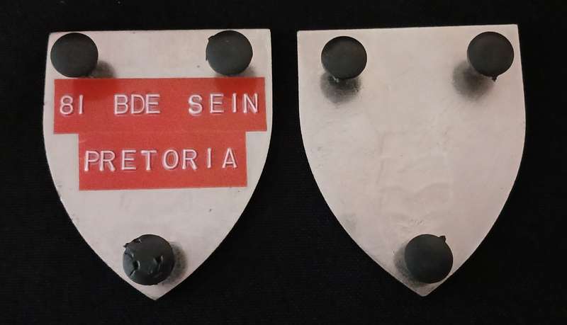 SADF 81 SIGNAL UNIT SHOULDER FLASH PAIR                     L52