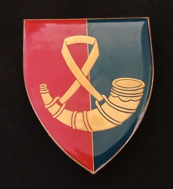 SADF OFS COMMAND WORKSHOP SHOULDER FLASH    ( ONE PIN REPAIRED )                L84
