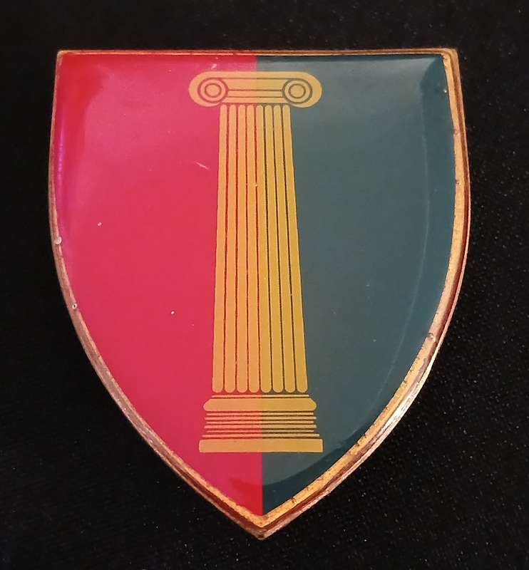 SADF 61 BASE WORKSHOP SHOULDER FLASH          ( TWO PINS REPAIRED )               L85