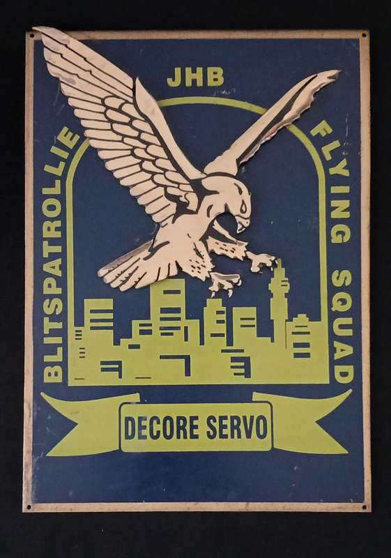 BLITSPATROLLIE / FLYING SQUAD JHB  " DECORE SERVO " BRASS AND ENAMEL PLAQUE     WEIGHT: 275 grams