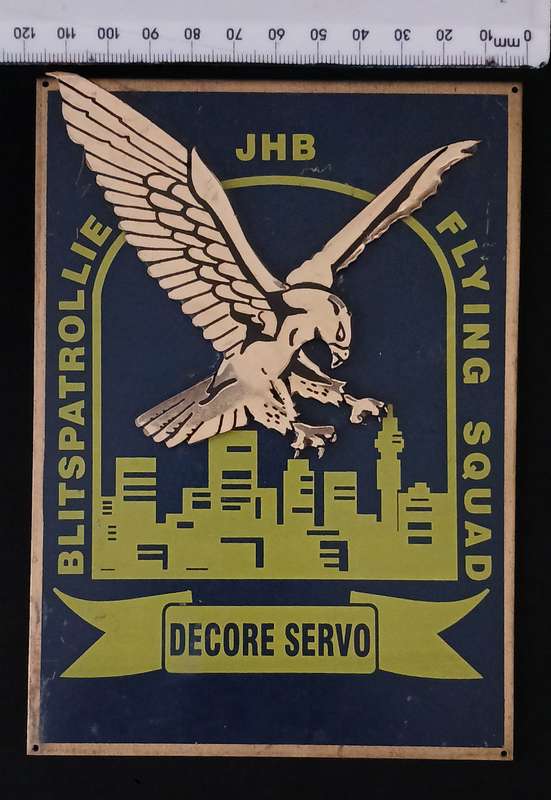 BLITSPATROLLIE / FLYING SQUAD JHB  " DECORE SERVO " BRASS AND ENAMEL PLAQUE     WEIGHT: 275 grams
