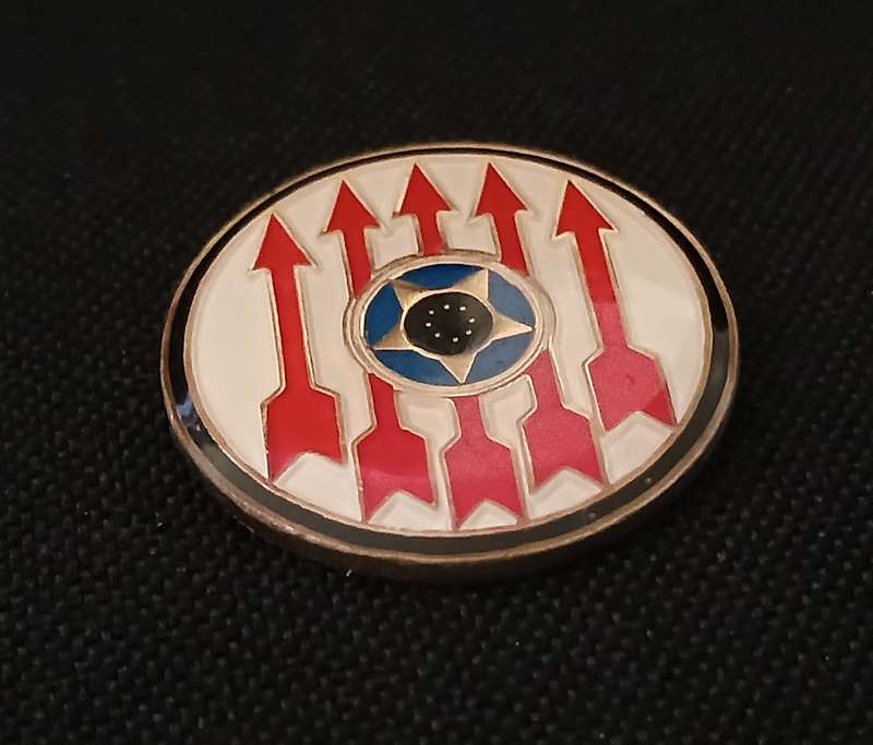 MOZAMBIQUE RENAMO FORCES  BADGE  ( NOTE NO PINS )                 L135