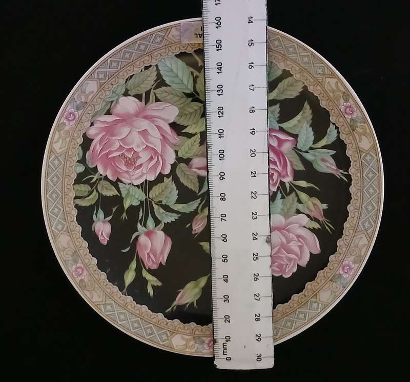 IMPERIAL IMARI PLATE                   SIZE: 160 mm  Diameter