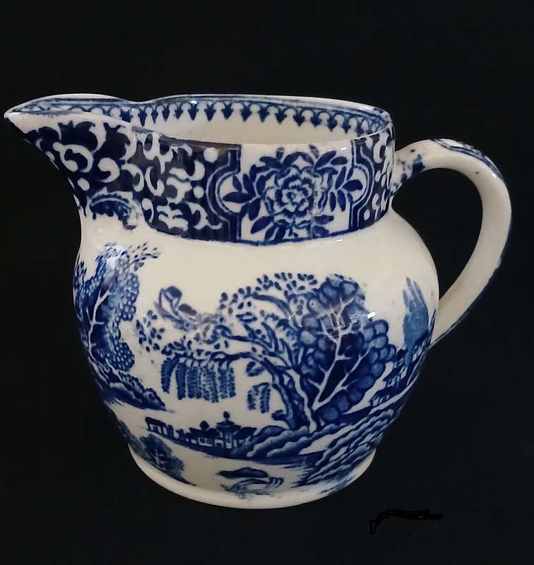 EARLY TGG MILK JUG BLUE AND WHITE MING