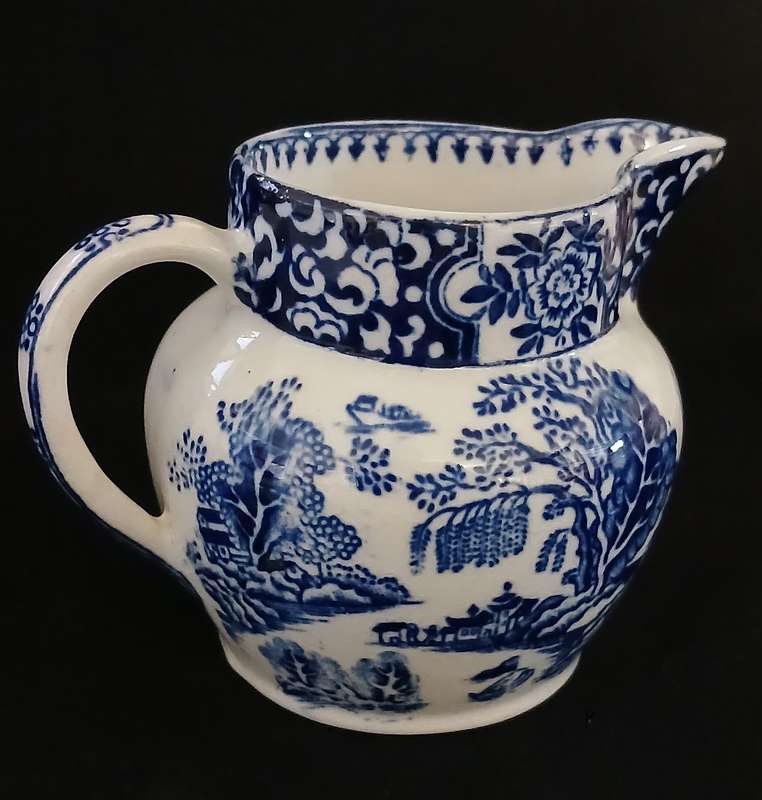 EARLY TGG MILK JUG BLUE AND WHITE MING