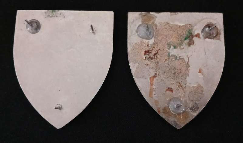 21 SOUTH AFRICAN INFANTRY BATTALION SHOULDER FLASH PAIR  ( 4 PINS REPAIRED Note )         L171
