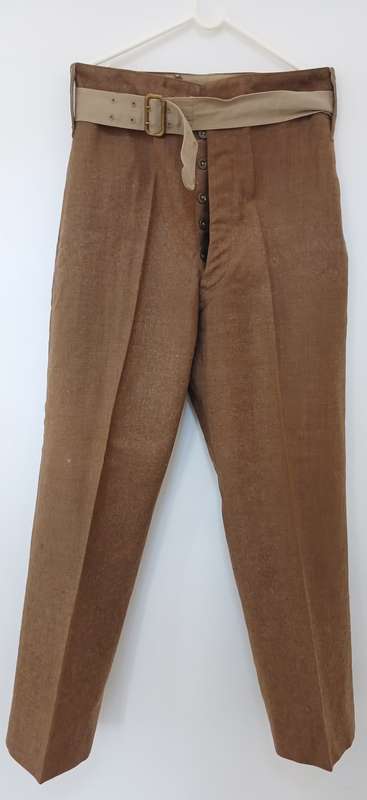 SADF BUNNY JACKET ( BLOUSES 1956 ) AND TROUSERS  K / SERGE 1961 ( BATTLE DRESS )
