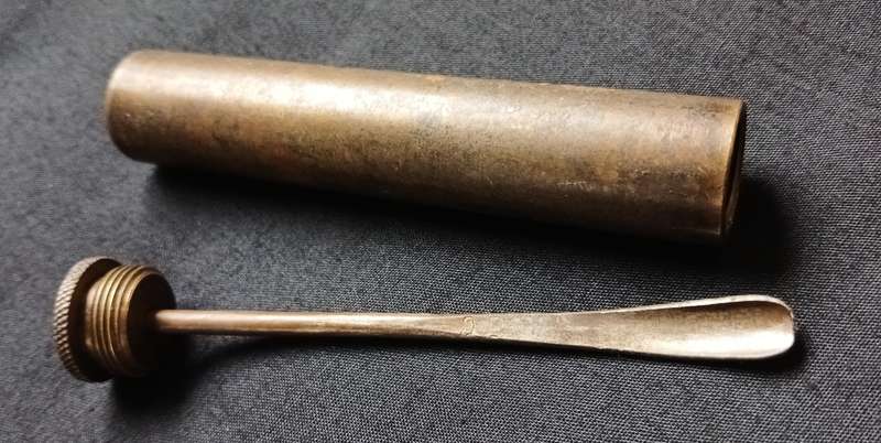 LEE ENFIELD OILER / OIL BOTTLE  MK. IV. LB  14 U ARROW -- ON OLILER MARKED A G E C             L192